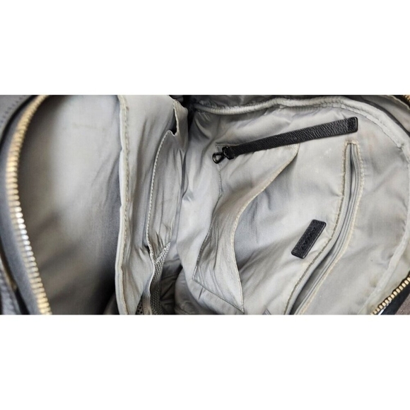 Away The Outdoor Backpack Leather Black - Picture 13 of 16